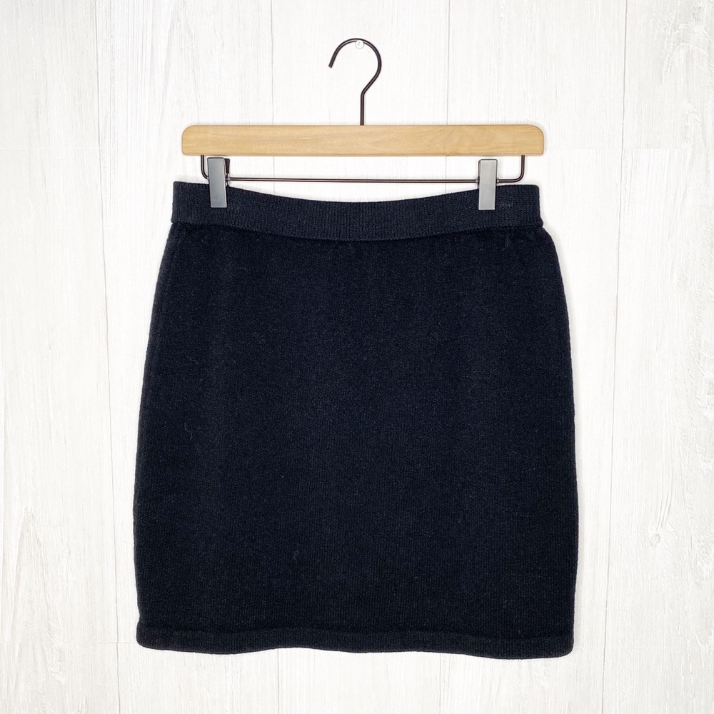 St. John | Black Stretch Mini Skirt Sz. 8